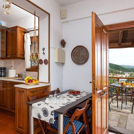 אפיסוס Seaside House With View Over Pagasitikos מראה חיצוני תמונה