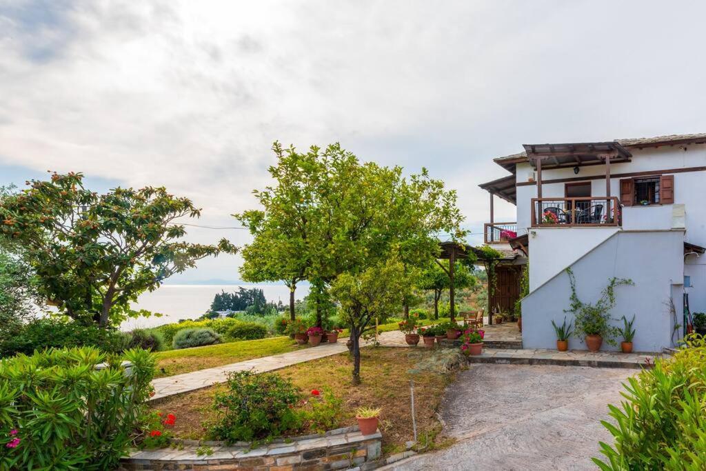 אפיסוס Seaside House With View Over Pagasitikos מראה חיצוני תמונה